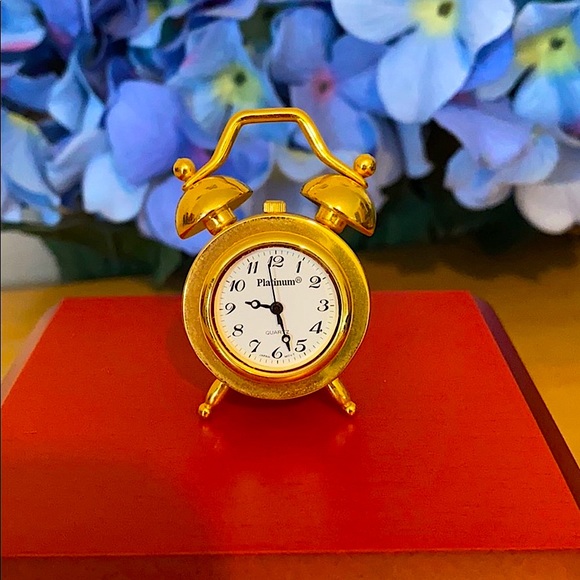 Platinum, gold plated solid brass, mini clock - Picture 3 of 4